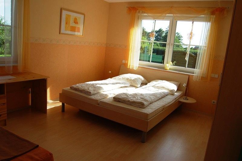 EG-Wohnung – Schlafzimmer I